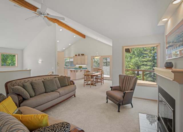 Property at 57350 Muir Ct, Sunriver, OR 97707, 3 beds, 2.5 baths