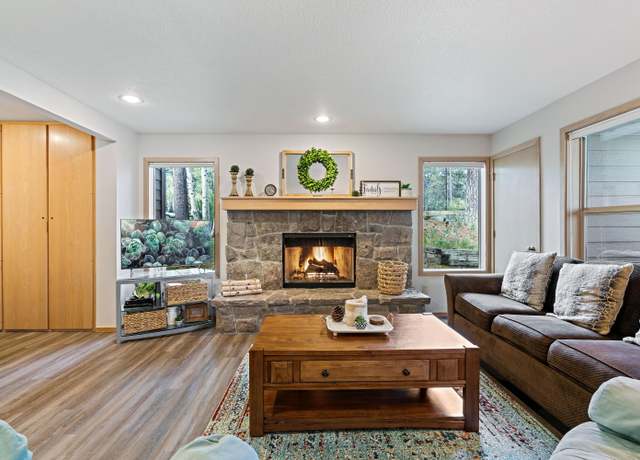 Property at 57340 Beaver Ridge Loop Unit 17B2, Sunriver, OR 97707, 2 beds, 2 baths