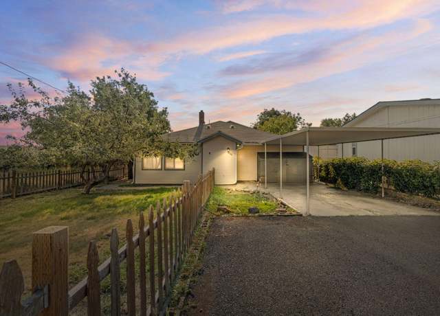 Property at 3428 Chelsea St, Klamath Falls, OR 97601, 4 beds, 2.5 baths