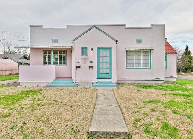 Property at 1002 W 4th St, Medford, OR 97501, 4 beds, 2 baths