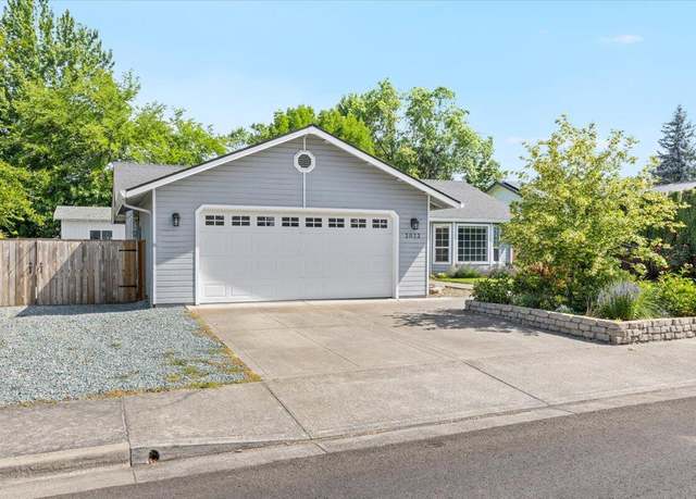 Property at 3073 Ruby Dr, Medford, OR 97504, 3 beds, 2 baths