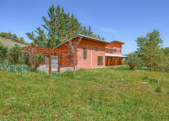 Property at 1848 Anderson Creek Rd, Talent, OR 97540, 3 beds, 2.5 baths