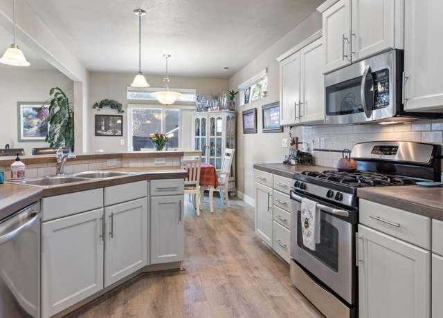Property at 61131 Brown Trout Pl, Bend, OR 97702, 3 beds, 2.5 baths