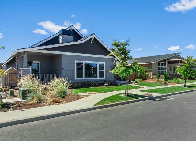 Property at 703 NW 13th St, Redmond, OR 97756, 3 beds, 2 baths