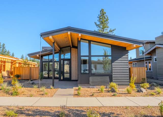 Property at 3318 NW Leavitt Ln, Bend, OR 97703, 3 beds, 3 baths