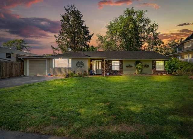 Property at 456 Edgewater Dr, Grants Pass, OR 97527, 3 beds, 2 baths