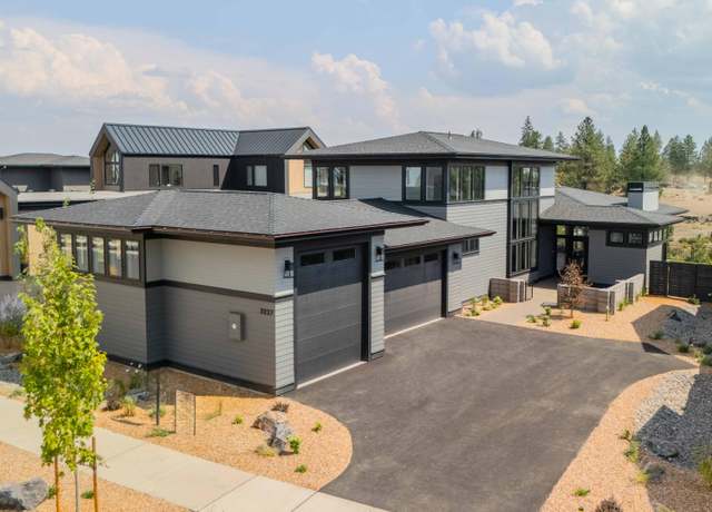 Property at 3227 NW Strickland Way, Bend, OR 97703, 4 beds, 2.5 baths