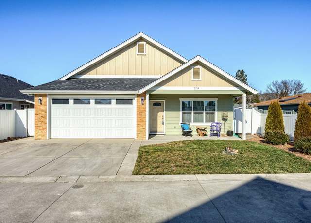 Property at 208 SW Blueberry Ln, Grants Pass, OR 97527, 3 beds, 2 baths