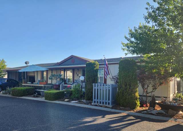 Property at 1001 SE 15th St #197, Bend, OR 97702, 3 beds, 2 baths