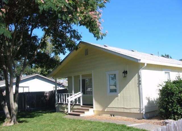 Property at 1706 SW I St, Grants Pass, OR 97526, 2 beds, 1 bath