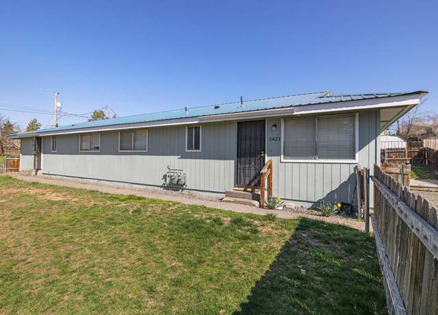Property at 1421 Lakeview Ave, Klamath Falls, OR 97601, 4 beds, 2 baths