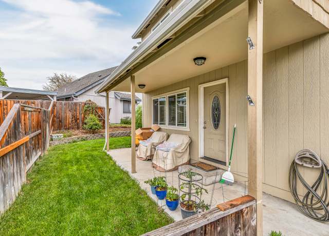Property at 710 Northwood Dr, Medford, OR 97504, 3 beds, 2 baths
