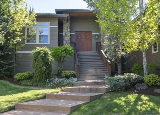 Property at 1010 NW Yosemite Dr, Bend, OR 97703, 4 beds, 3.5 baths