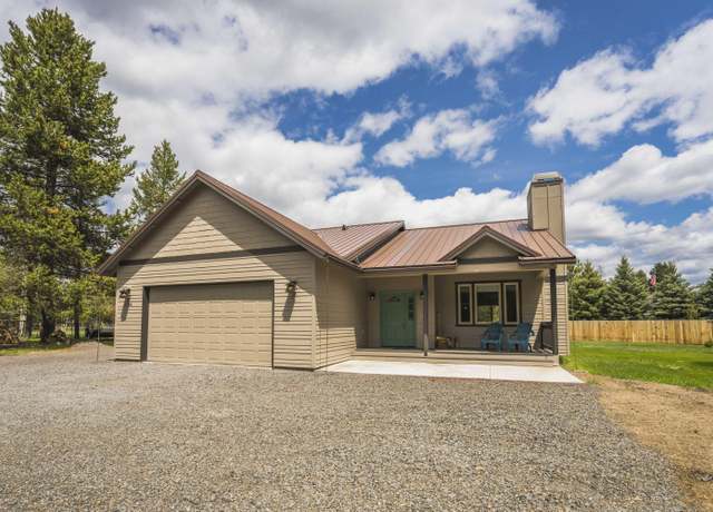 Property at 52790 Meadow Ln, La Pine, OR 97739, 3 beds, 2 baths