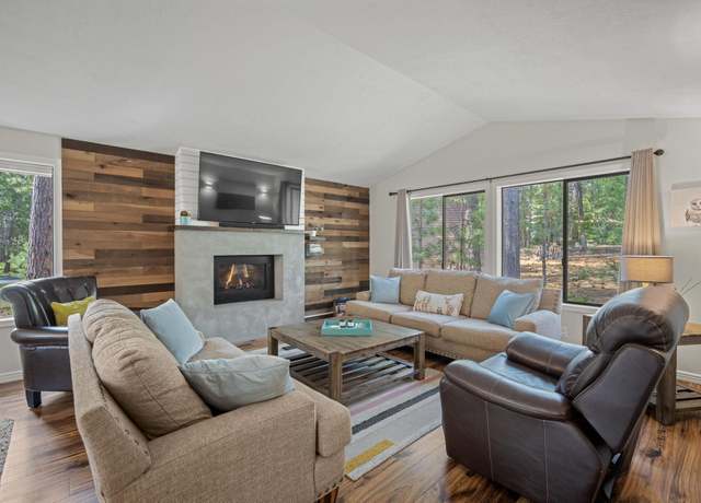 Property at 18020 Sandhill Ln #4, Sunriver, OR 97707, 3 beds, 2 baths