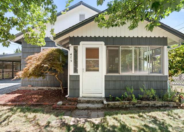 Property at 475 S 3rd St, Jacksonville, OR 97530, 2 beds, 1 bath