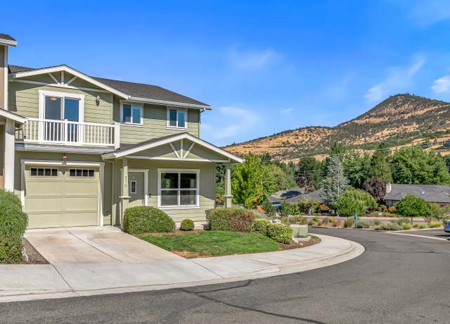 Property at 270 Dunthorpe Dr, Medford, OR 97504, 3 beds, 2.5 baths