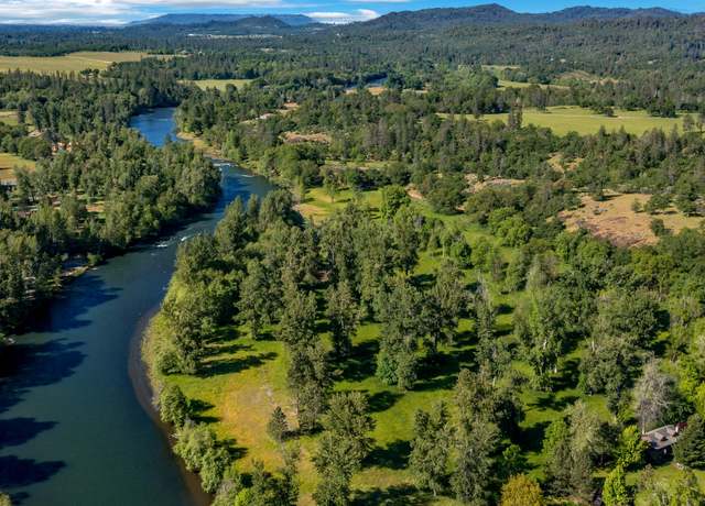 Property at 5512 Rogue River Dr, Eagle Point, OR 97524