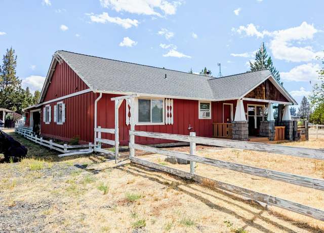 Property at 2643 SE Omaha St, Prineville, OR 97754, 3 beds, 2 baths