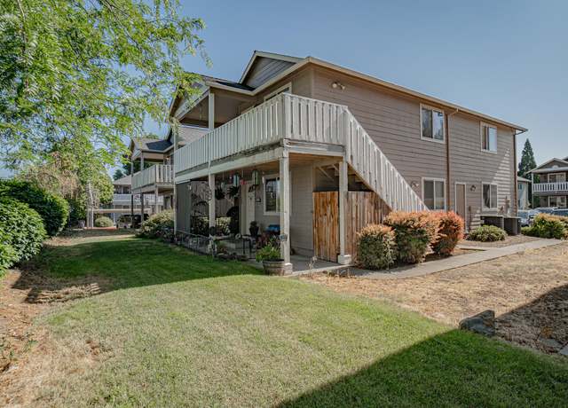 Property at 632 Valley Heart Ln, Central Point, OR 97502, 6 beds, 4 baths