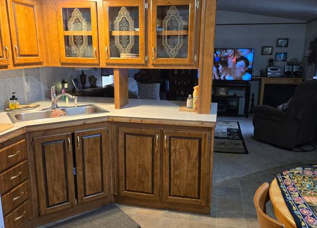 Property at 470 Old Hwy 62 #2, Eagle Point, OR 97524, 2 beds, 1 bath