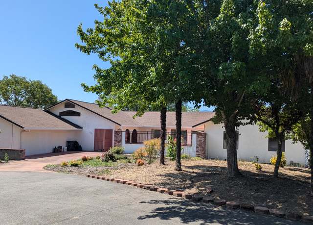 Property at 133 Tiffany Way, Grants Pass, OR 97526, 4 beds, 3.5 baths