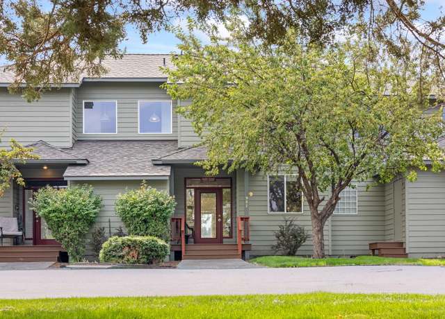 Property at 987 Golden Pheasant Dr, Redmond, OR 97756, 2 beds, 2.5 baths