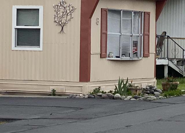 Property at 4741 S 6th St Unit 8, Klamath Falls, OR 97603, 2 beds, 1 bath