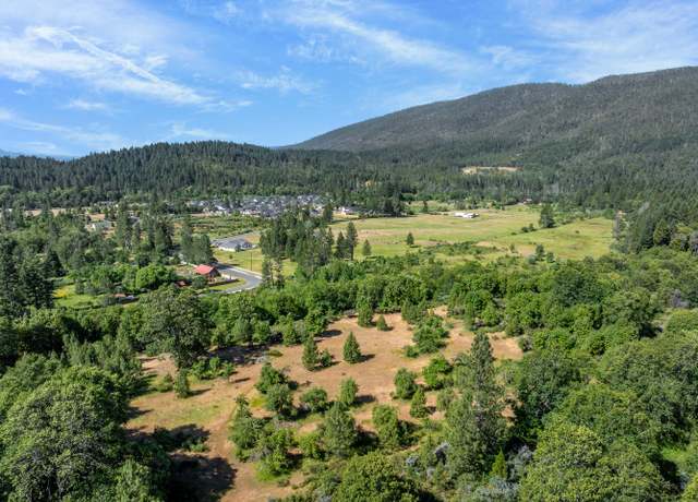 Property at 580 W River St, Cave Junction, OR 97523