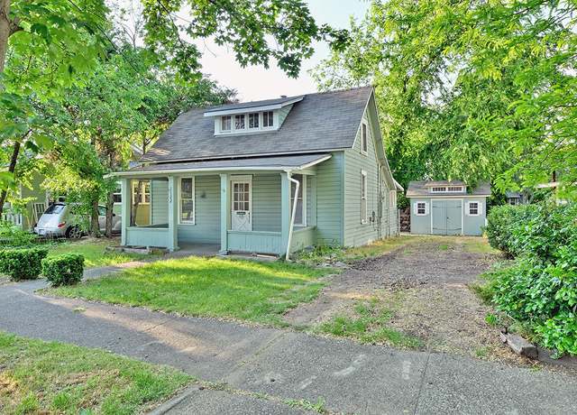 Property at 1122 W Ninth St, Medford, OR 97501, 2 beds, 1 bath