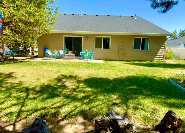 Property at 51411 Mac Ct, La Pine, OR 97739, 3 beds, 2 baths