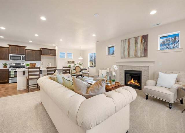 Property at 3379 NW 8th St #7, Redmond, OR 97756, 3 beds, 2.5 baths