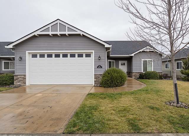 Property at 203 Skyhawk Dr, Eagle Point, OR 97524, 3 beds, 3 baths