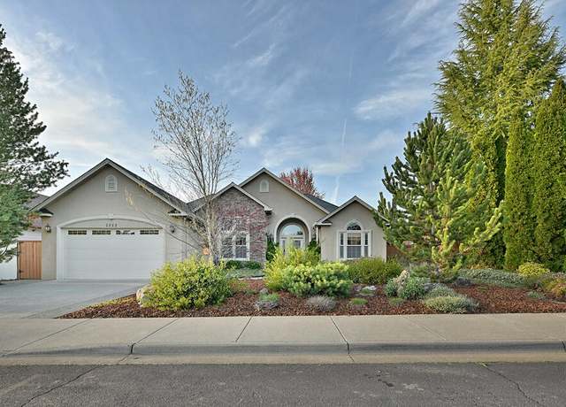 Property at 1013 Pumpkin Rdg, Eagle Point, OR 97524, 3 beds, 2 baths