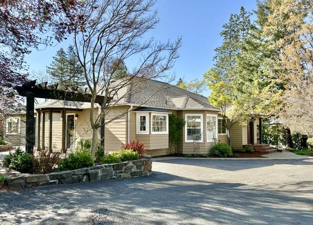 Property at 2570 Siskiyou Blvd, Ashland, OR 97520, 3 beds, 3 baths
