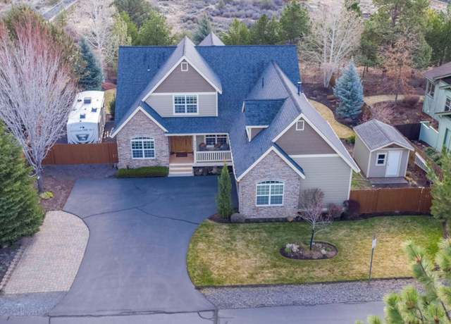 Property at 20985 Miramar Dr, Bend, OR 97702, 3 beds, 2.5 baths