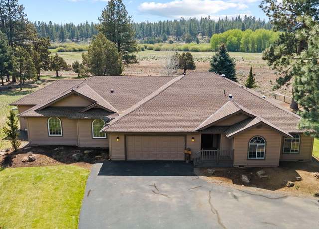 Property at 69820 W Meadow Pkwy, Sisters, OR 97759, 4 beds, 3 baths