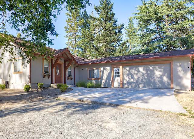Property at 697 Jaynes Dr, Grants Pass, OR 97527, 4 beds, 2 baths