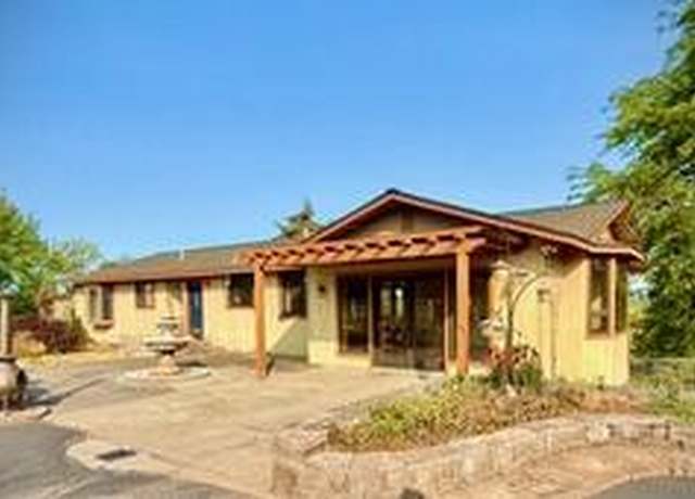 Property at 874 NW West Hills Rd, Prineville, OR 97754, 4 beds, 3 baths