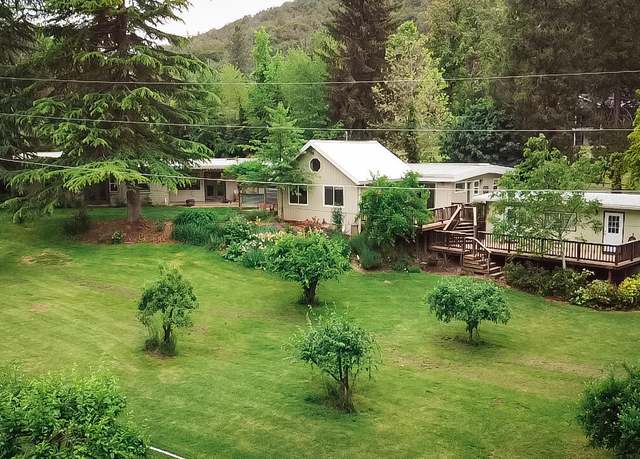 Property at 2835 Sundown Rd, Medford, OR 97501, 4 beds, 4 baths