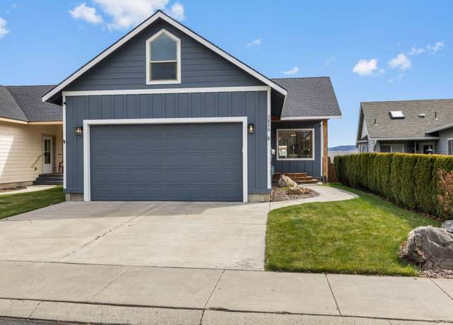 Property at 3826 SW Sam Snead Ct, Redmond, OR 97756, 3 beds, 2 baths