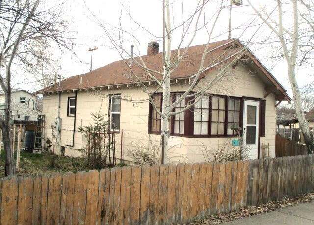 Property at 118 Martin St, Klamath Falls, OR 97601, 2 beds, 1 bath