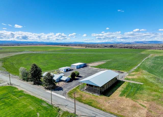 Property at 1774 W Ashwood Ln, Madras, OR 97741, 4 beds, 2 baths
