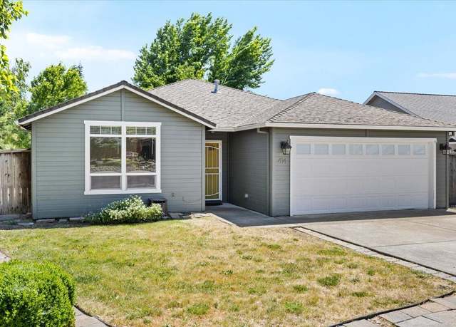 Property at 414 Westminster Dr, Eagle Point, OR 97524, 3 beds, 2 baths