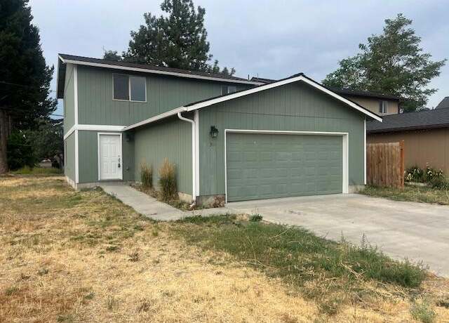 Property at 500 4th Ave, Culver, OR 97734, 3 beds, 2.5 baths