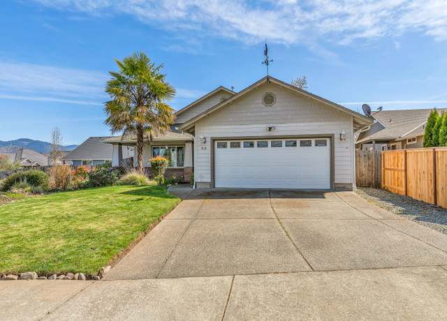 Property at 616 SE Liberty Dr, Grants Pass, OR 97527, 3 beds, 2 baths