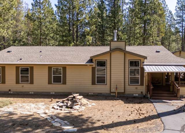 Property at 52340 Red Currant, La Pine, OR 97739, 3 beds, 2.5 baths