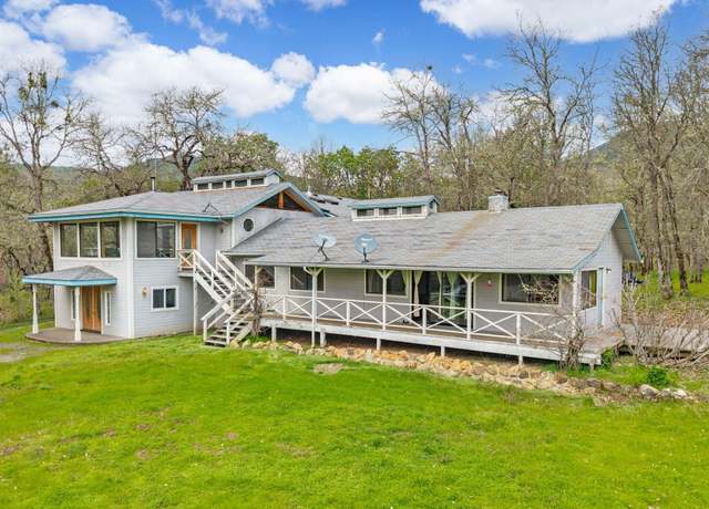 Property at 13645 E Evans Creek Rd, Rogue River, OR 97537, 5 beds, 3 baths