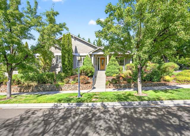 Property at 3780 Fieldbrook Ave, Medford, OR 97504, 3 beds, 2.5 baths