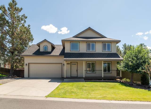 Property at 3616 SW Hillcrest Dr, Redmond, OR 97756, 3 beds, 2.5 baths